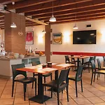 家托巴多酒店 3*