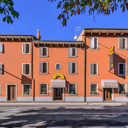 Gattopardo Отель Доссобуоно